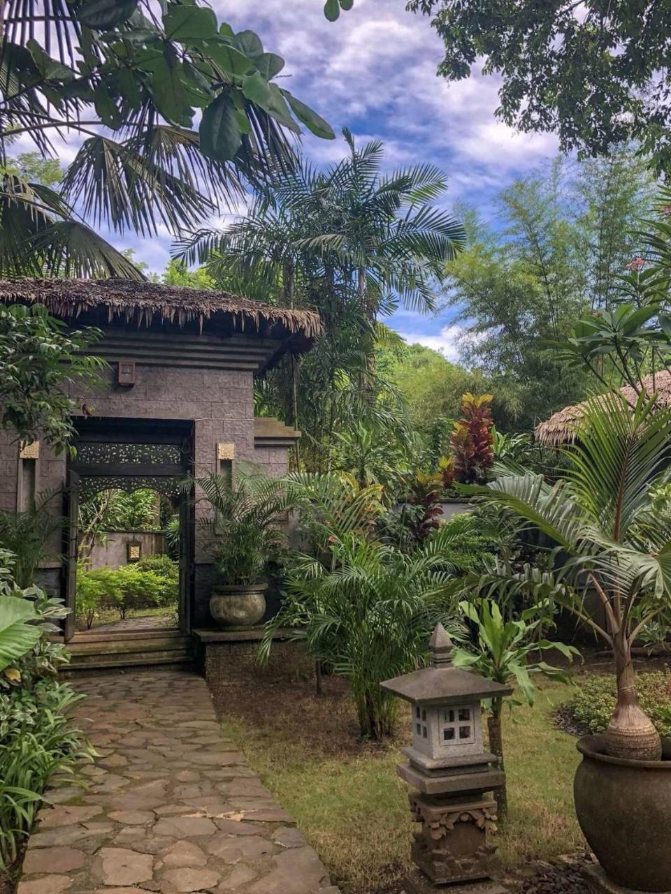The Village Bunaken Exterior photo