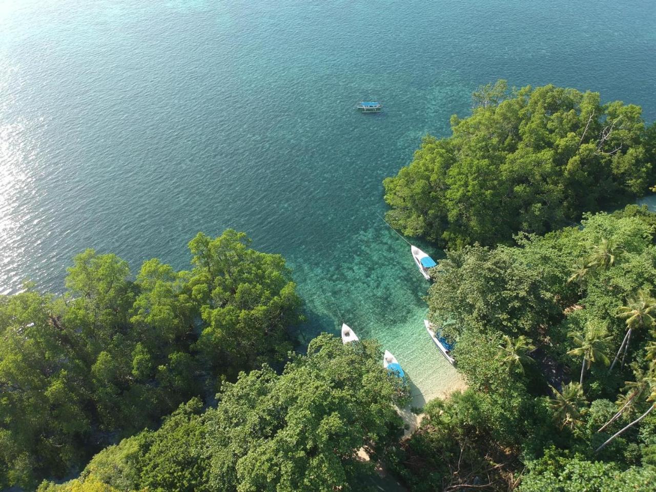 The Village Bunaken Exterior photo